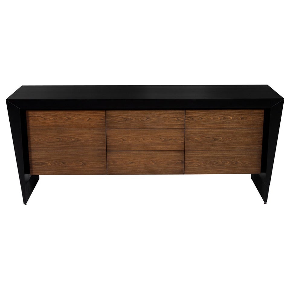 Crédence moderne en noyer par Baker Furniture