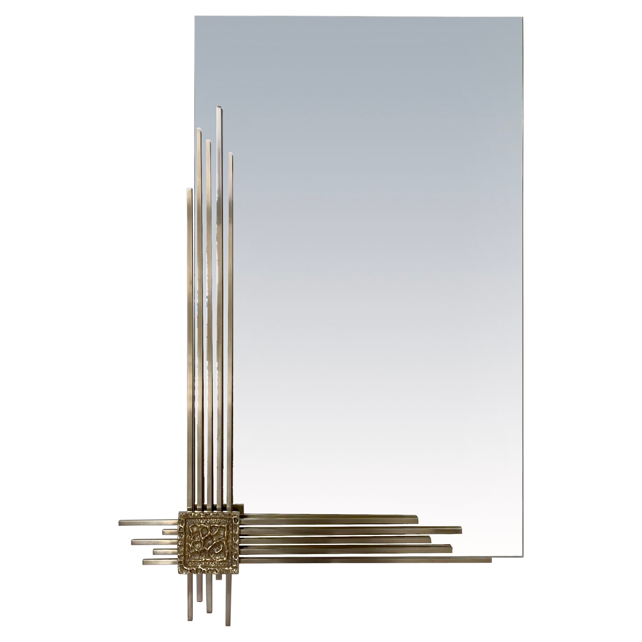 Specchio da parete in bronzo firmato Angelo Brotto per Esperia, circa 1970, Italia.