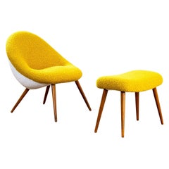 20e siècle Ensemble fauteuil et pouf jaune années 60