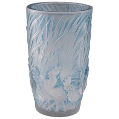 Vaso Coqs et Plumes di Rene Lalique disegnato nel 1928