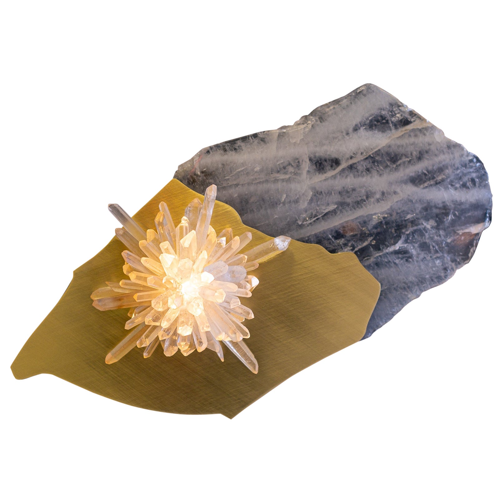 Organic Form A Sugar Bomb Mono Sconce in quarzo e ottone di Christopher Boots