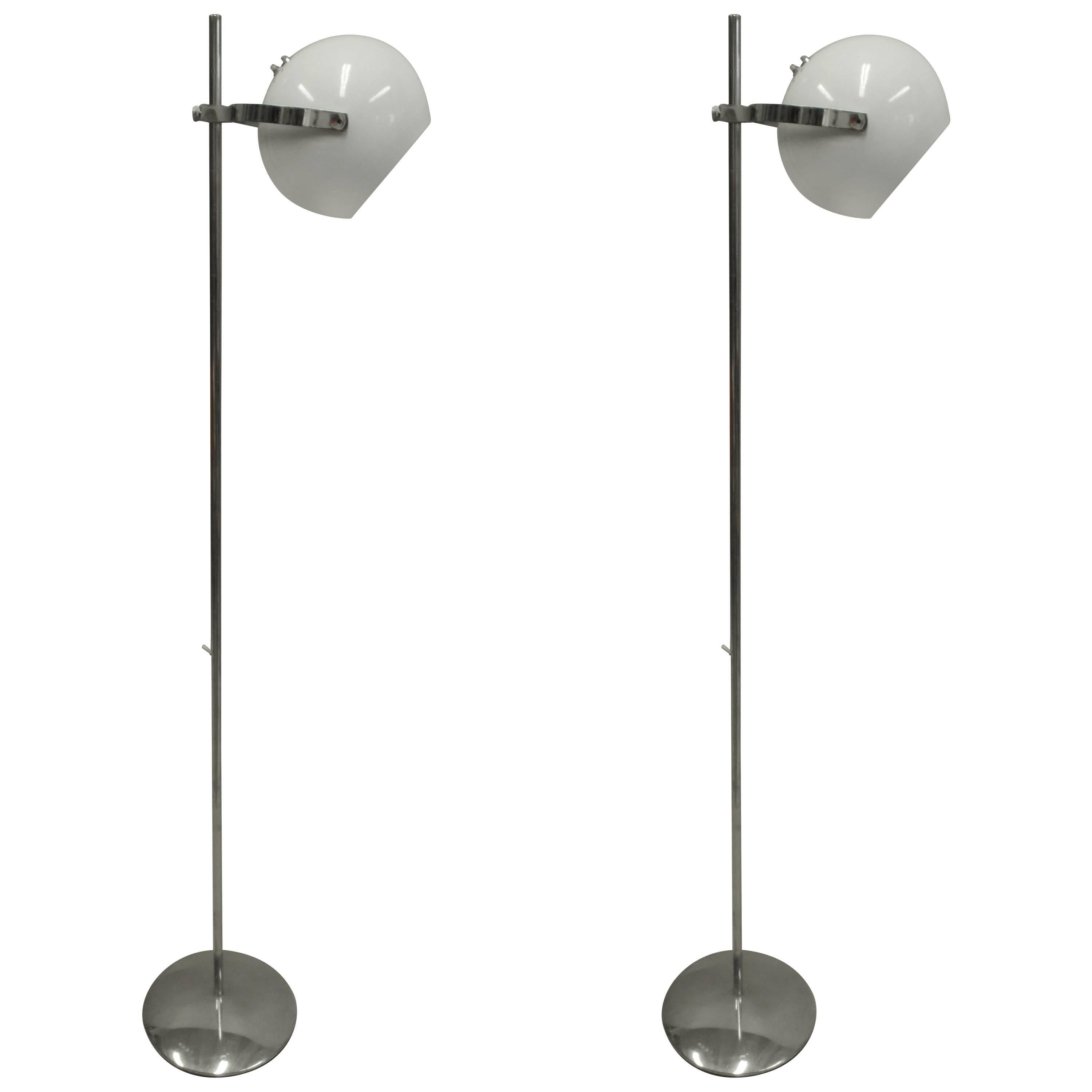 Pair of Italian Mid-Century Modern Articulating Floor Lamps by Reggiani  For Sale