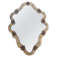 Magnifique miroir mural en verre de Murano, fleurs violettes et verre transparent, Italie années 1960