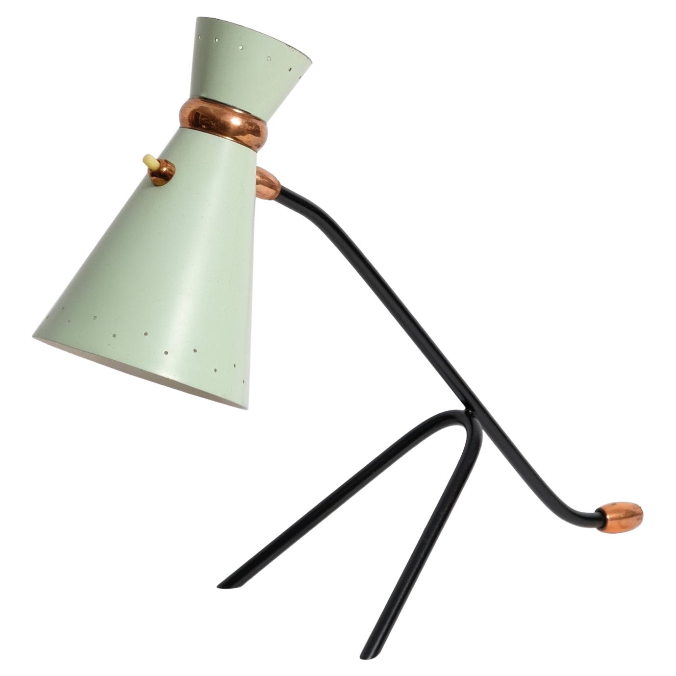 Lampe de table tripode française avec garniture en cuivre, années 1950