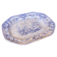 Plateau en porcelaine anglaise du 19e siècle pour le service de la viande dans les tons bleus.