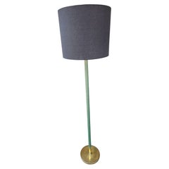 Lampadaire Art Déco français en cuir vert enveloppé de clous en laiton C1930