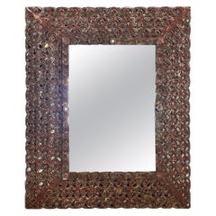 Miroir espagnol en bois doré