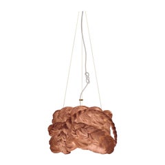 Petite lampe suspendue rose « The Bride » de Mammalampa