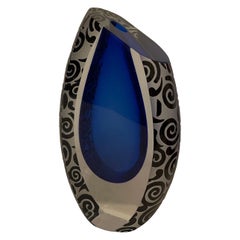 Wunderschöne Correia Art Glass Kobaltblau Schwarz Smoking Geätzte Moderne Vase
