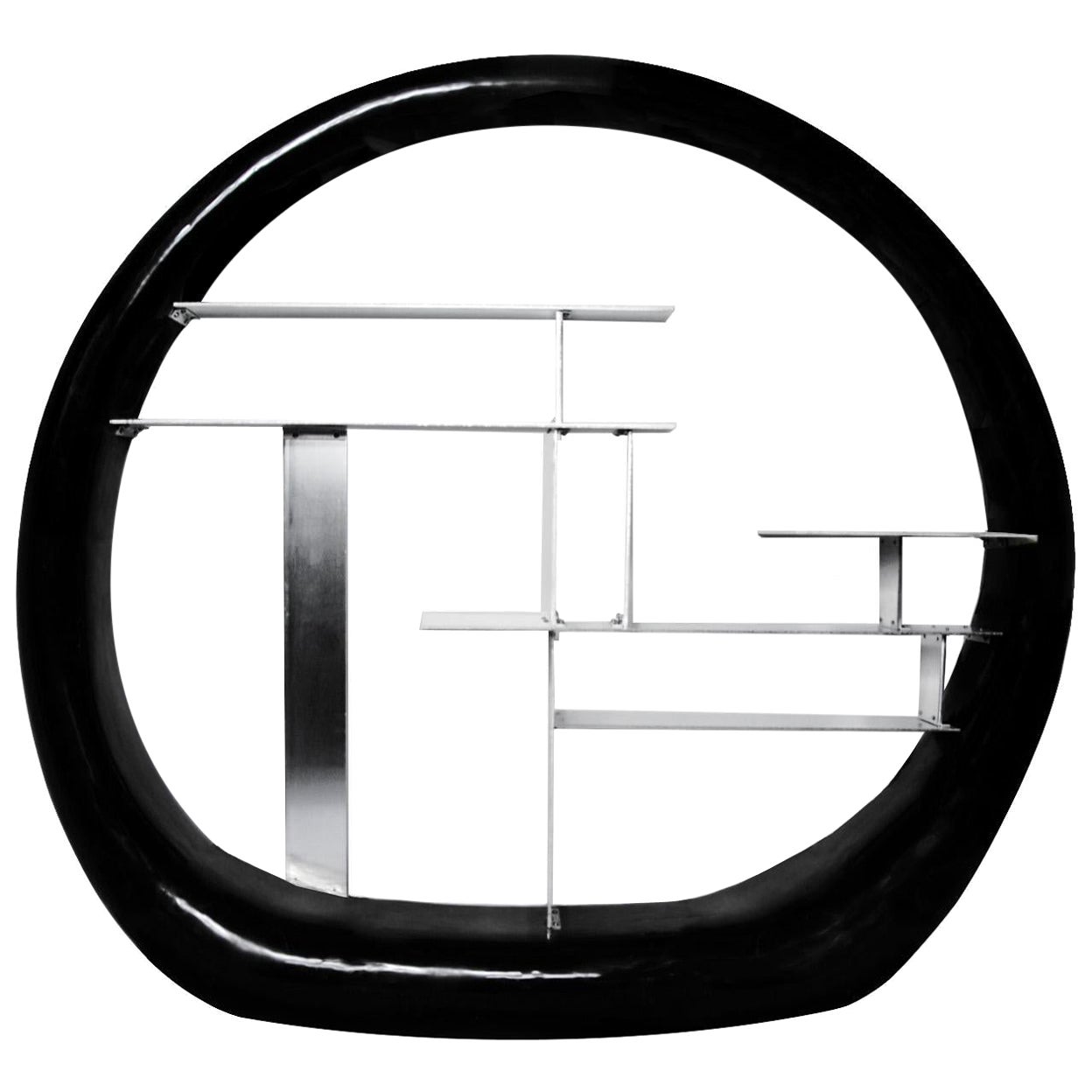Ringregal aus lackiertem Holz