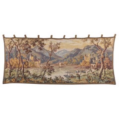 Französische Vintage-Wandteppich-Landschaft mit See, Schlossen und Bergen, Vintage-Wandteppich