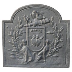 Plaque de cheminée française « Allégorie de l'amour », 20e siècle