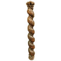 Säule aus dunkelbraunem Nussbaumholz, handgeschnitzt mit einer gedrehten Form, Italien