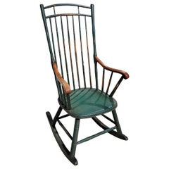 19Thc Original  Chaise à bascule Windsor peinte en vert