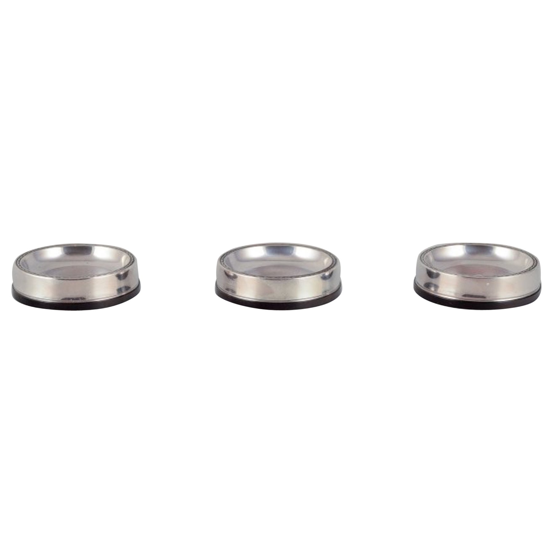 GAB, Sweden. Three salt cellars in 830 silver and bakelite. Art Deco style.