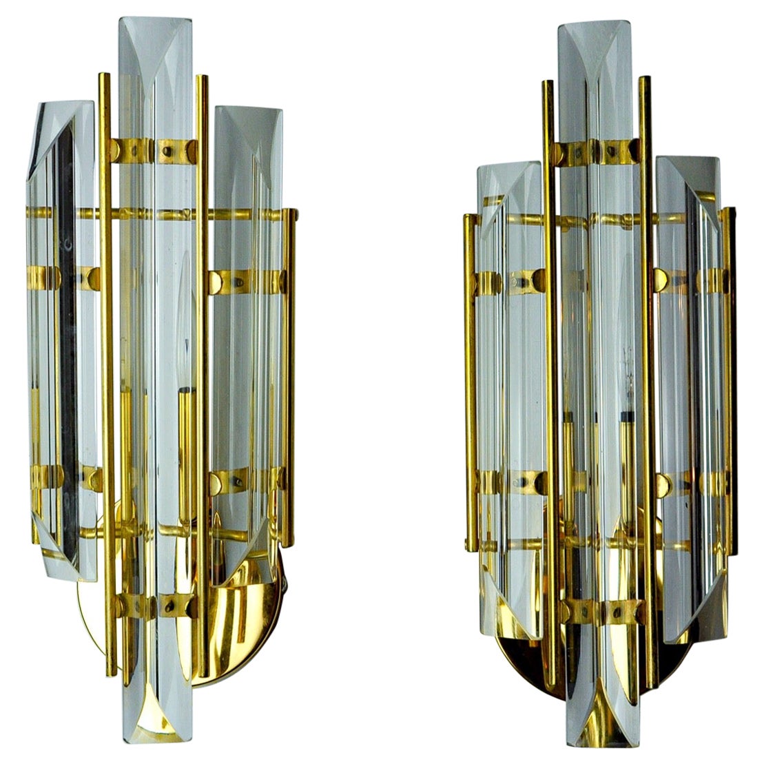 Pair of Venini wall lights, Triedri glass, Murano, Italy 1970