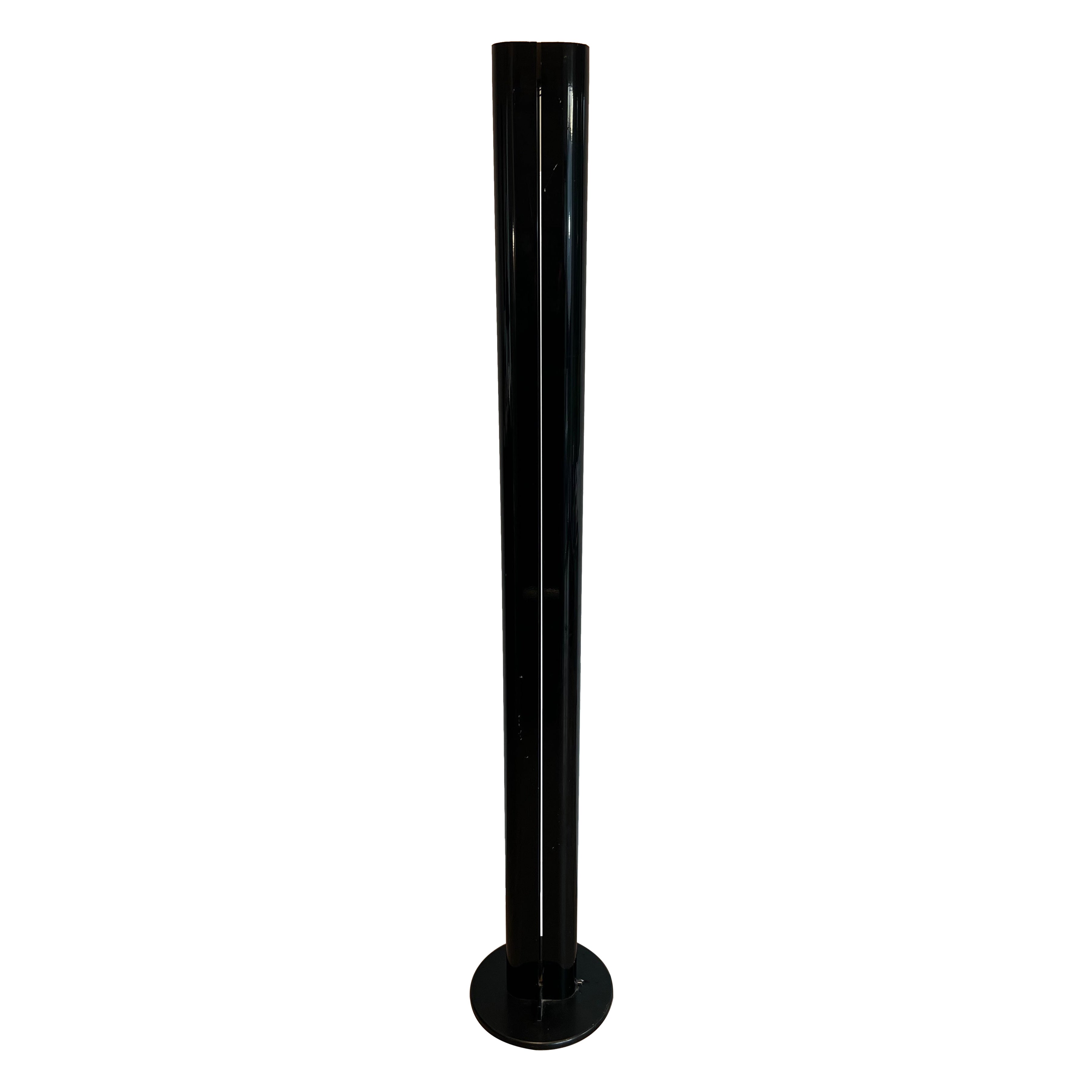 Lampadaire Hallogen Modèle Megaron en métal laqué noir par Gianfranco