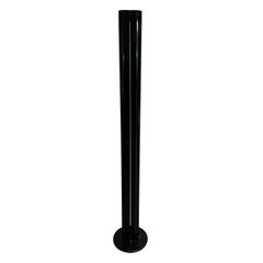 Lampadaire Hallogen Modèle Megaron en métal laqué noir par Gianfranco