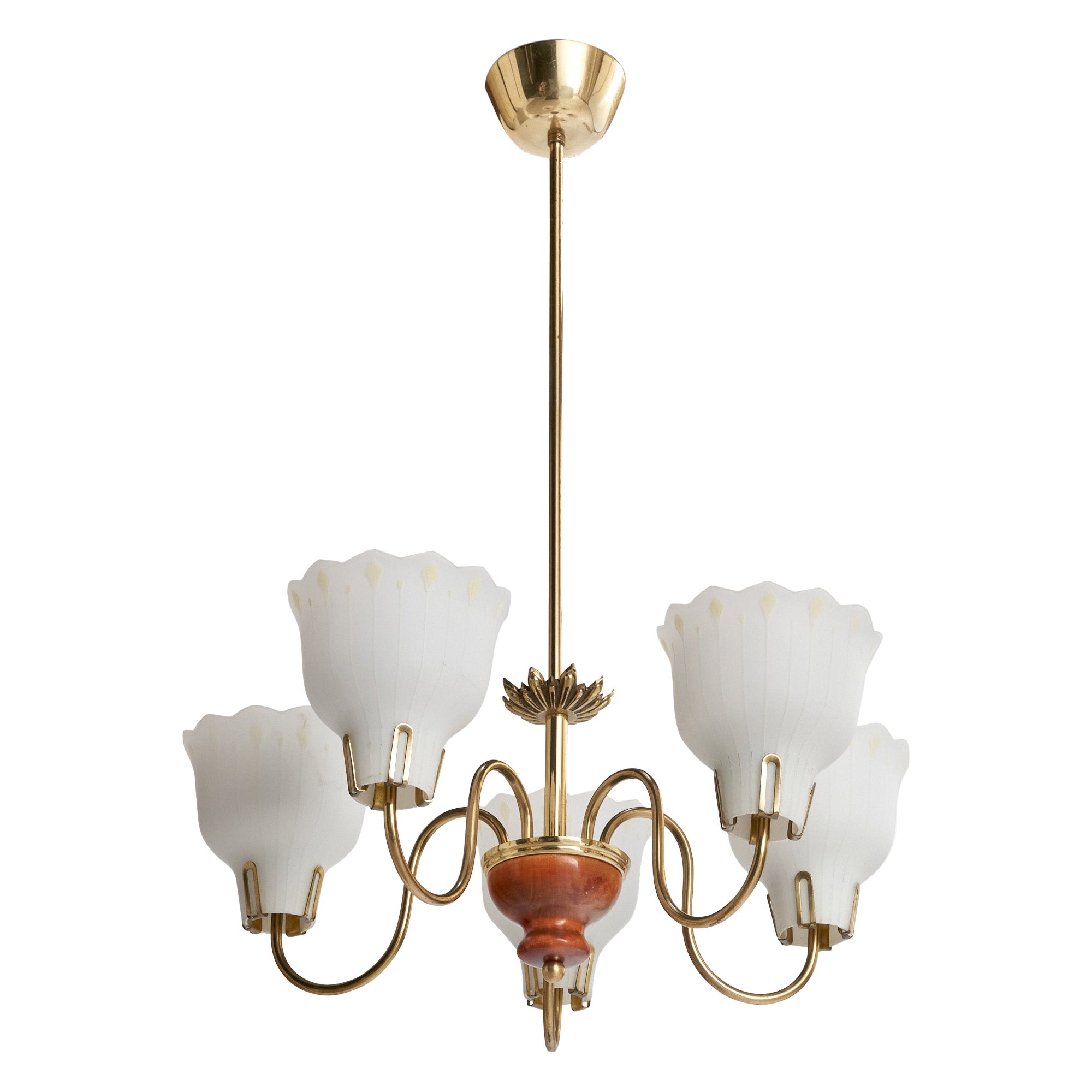 Designer suédois, lustre, laiton, verre, bois, Suède, années 1940