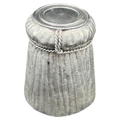 Copa de chupito o cordial rusa de plata con forma de borla