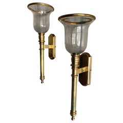 Pareja de candelabros vintage de latón macizo de Chapman Brass Co.