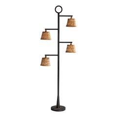 Designer français, lampadaire, métal, laiton, rotin, France, 1970