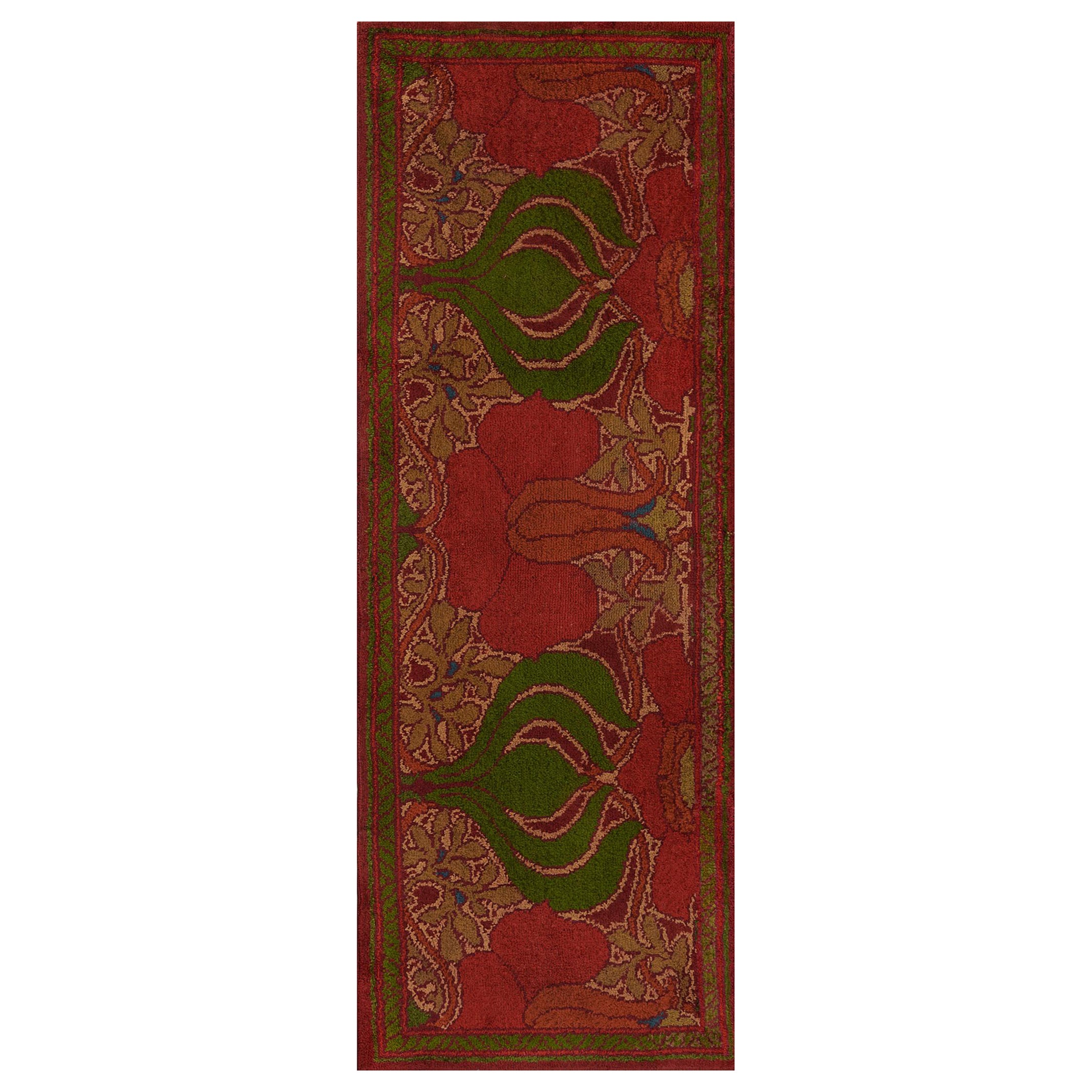 Antique Hand-woven Red Floral Irish Donegal Voysey Runner en venta
