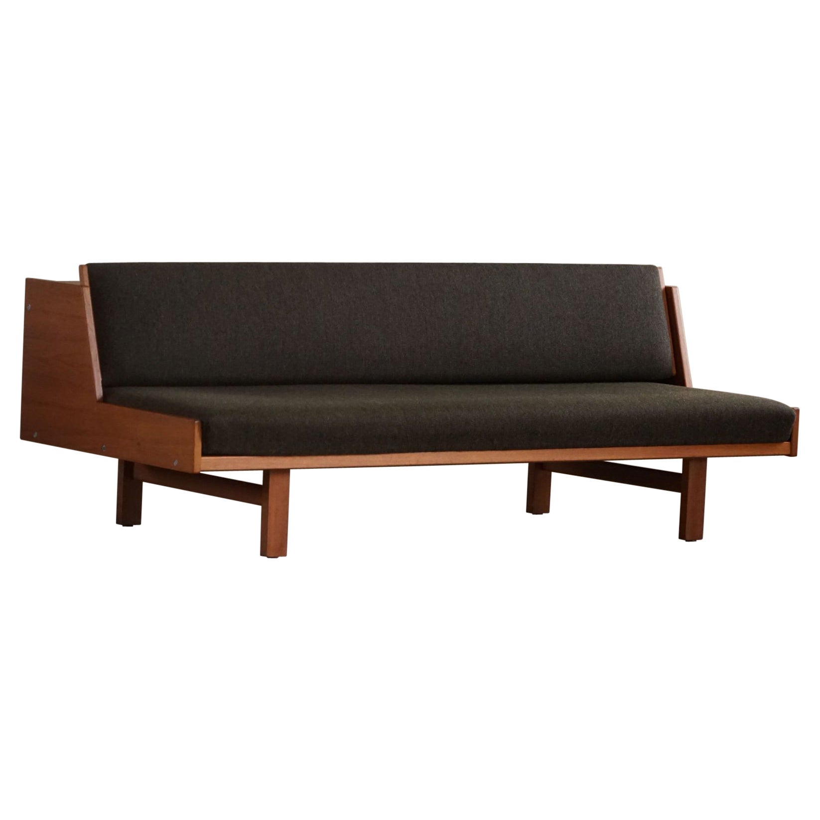 Hans J. Wegner per GETAMA, "GE-258", Daybed in teak, metà secolo danese, anni '60