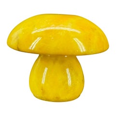 Escultura seta de alabastro amarillo italiana de mediados de siglo