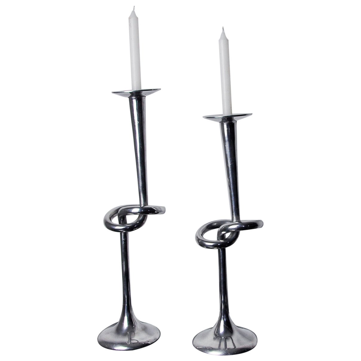 Pareja de candelabros XL de nudo de aluminio, Italia, 1980 en venta