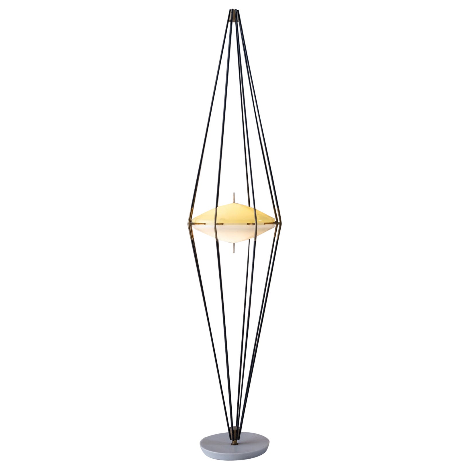Lampada "Siluro" di Angelo Lelli e Ettore Sottsass per Arredoluce, metà secolo.