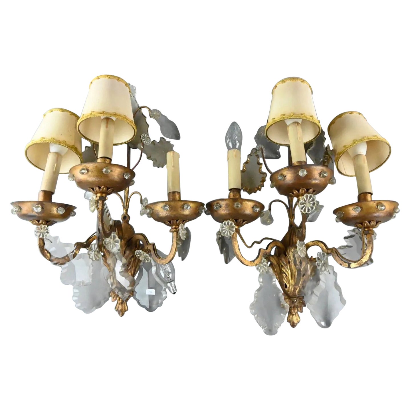 "Maison Bagues" Pair of Wall Lights in Gilded Metal and Glass  circa 1950