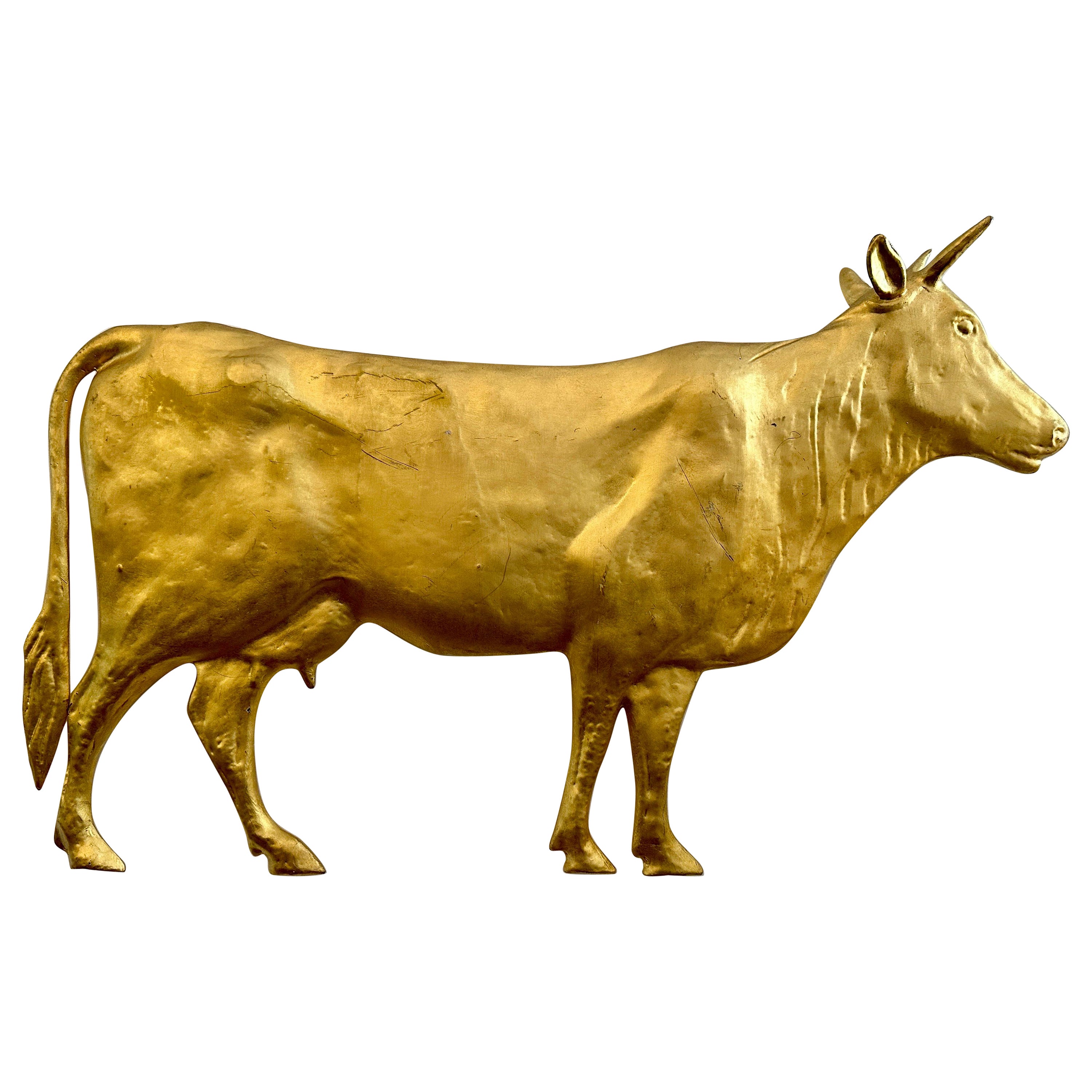 Escultura de pared Vaca de metal dorado en venta