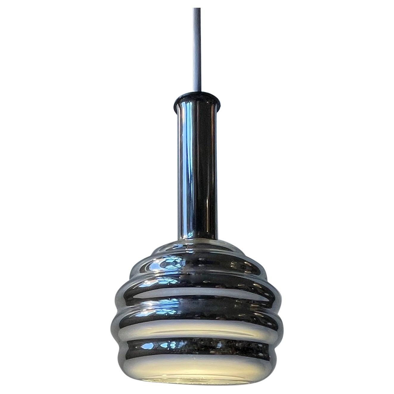 Italienische Space Age-Pendelleuchte aus Spiegelglas, 1970er-Jahre im Angebot