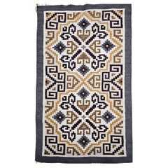 Tappeto vintage dei nativi americani Navajo Two Grey Hills in avorio, marrone, nero, grigio