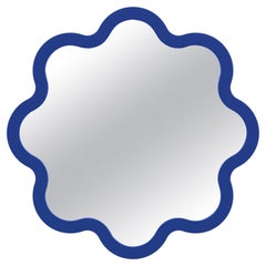 Contemporary wandspiegel 'Hvyli Round 120' von Oitoproducts Blauer Rahmen