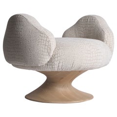 Les Incroyables Ottoman by Pietro Franceschini