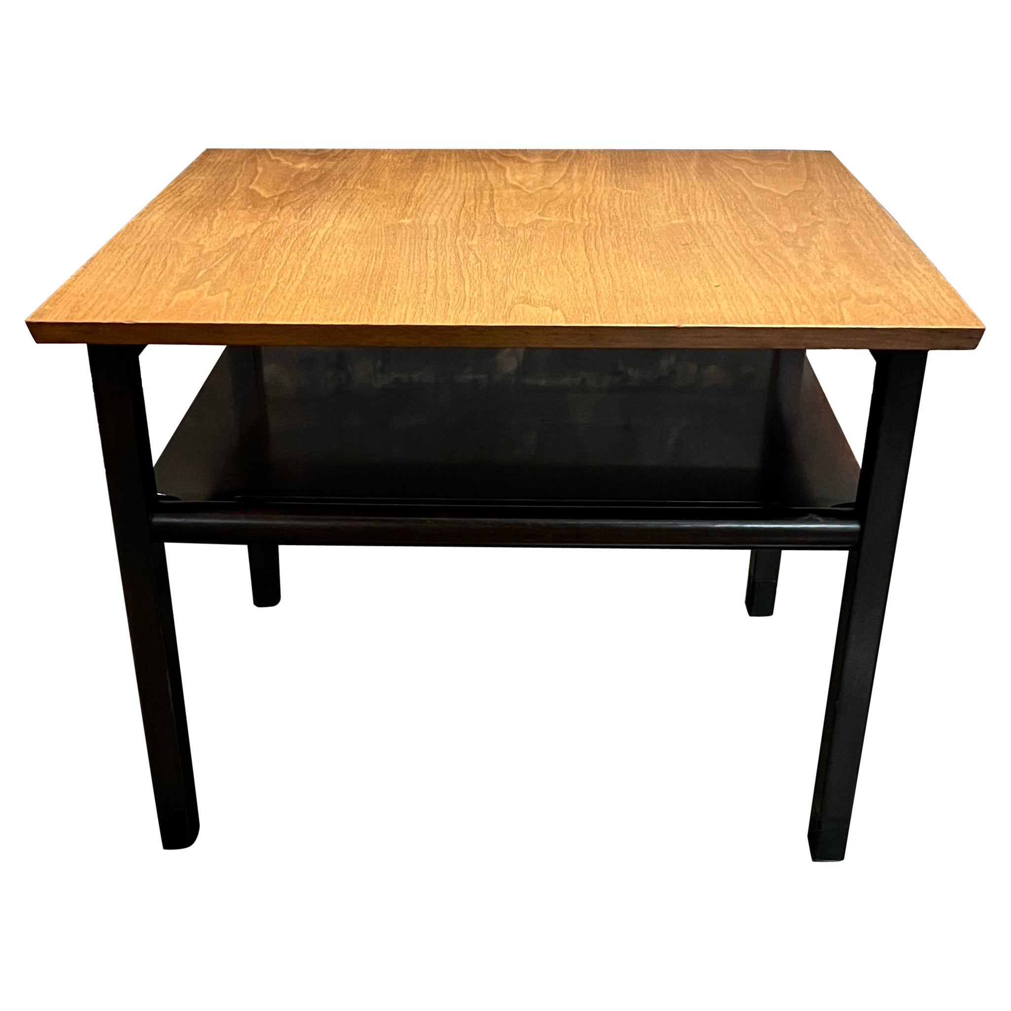 Tavolo Occasionale in noce di metà secolo di Edward Wormley per Dunbar Furniture
