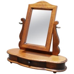 Tocador antiguo de madera