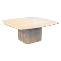 Postmoderner italienischer quadratischer Couchtisch aus Travertinmarmor in Beige, 1980er Jahre, abgerundet