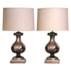 Paire de lampes de table italiennes sculptées du milieu du siècle dernier, bicolores, noircies et argentées