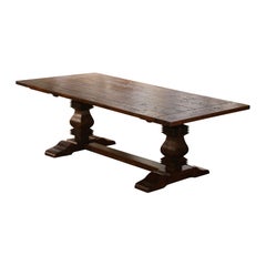 Tavolo da fattoria a cavalletto in legno di Oak e castagno intagliato della fine del XX secolo.