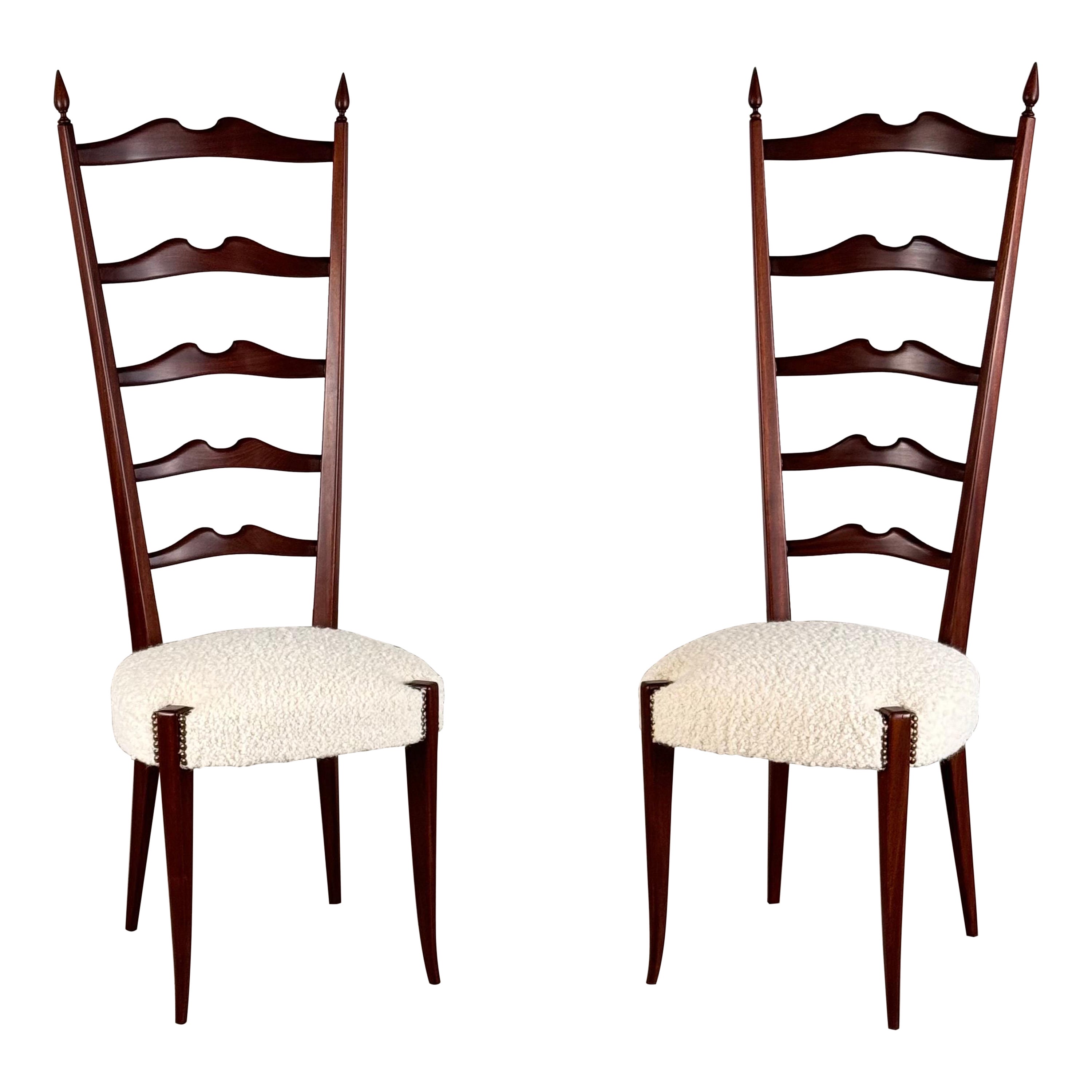 Pair of 1950s Paolo Buffa Chiavari Chairs in Ebonized Wood & White Bouclé