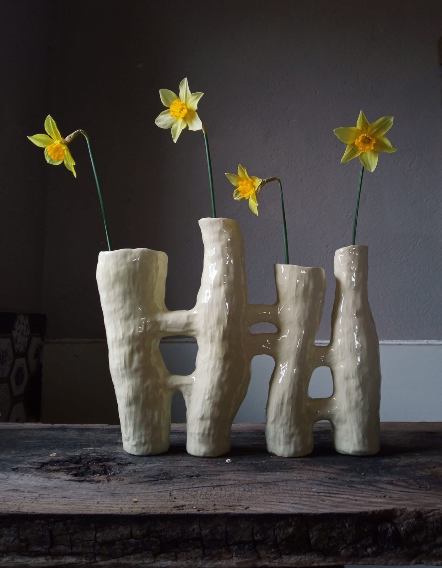 Communicating Vases 4 elements WHITE in ceramic XXI Century by Chiara Berta Artist