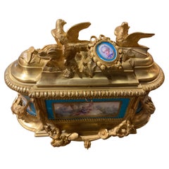 Cofanetto per gioielli in bronzo dorato e porcellana di Sèvres