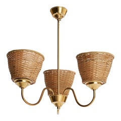 Schwedischer Designer, Kronleuchter, Messing, Rattan, Schweden, 1950er Jahre