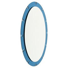 Ovaler Wandspiegel aus der Mitte des Jahrhunderts mit blauer Bordüre im Cristal Arte-Stil, Italien 1970er Jahre