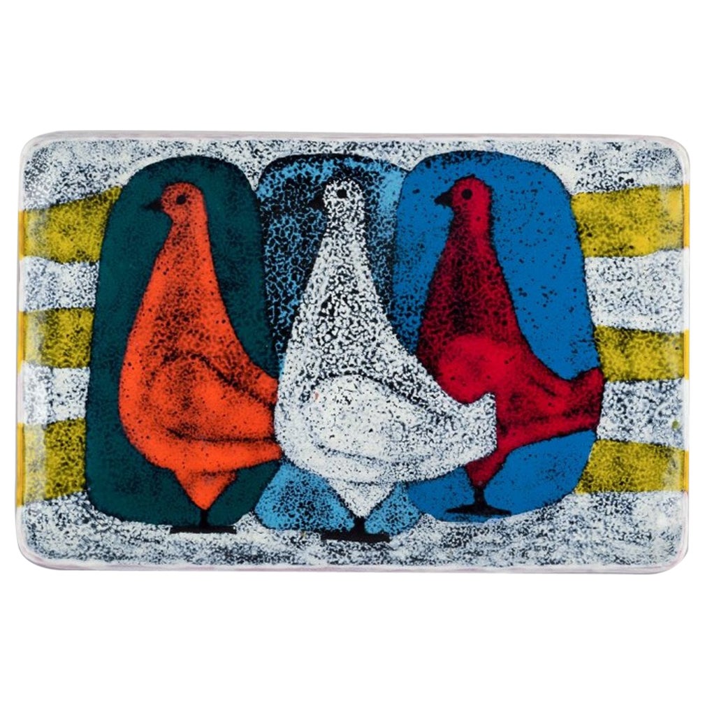 Italian studio ceramics, dish. Featuring a motif of three doves.