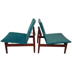 Pair Iconic "Japan" Chairs with Rare Ottoman