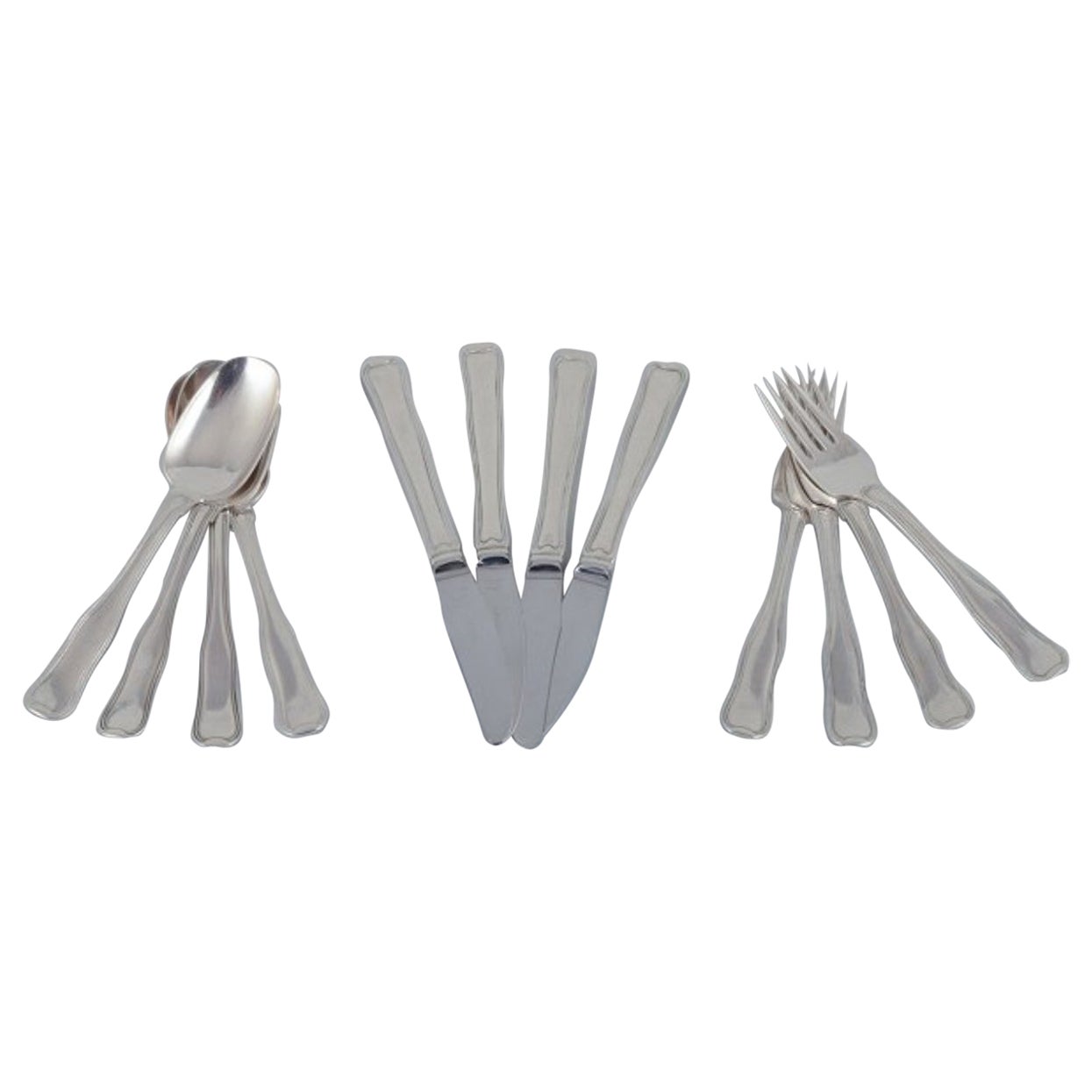 Georg Jensen "Danés antiguo". Juego de cubiertos de plata de ley para cuatro personas